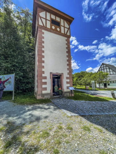 Umspannturm im Hessenpark